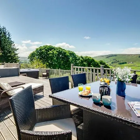 Bere Sleeps 8 With Wifi