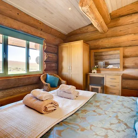 Bere Sleeps 8 With Wifi Willa
